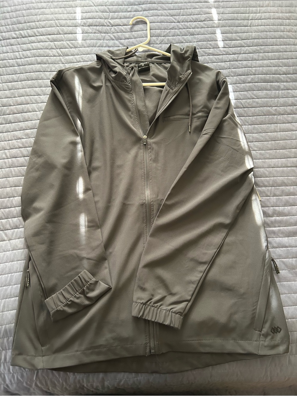 LEG3ND Lightweight Hooded Windbreaker Grey Size M